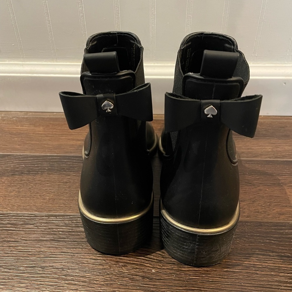 Kate Spade Edimburg Ankle High Rain Boots Low Gold Trim Bow Back Matte Black 9 - Picture 4 of 13